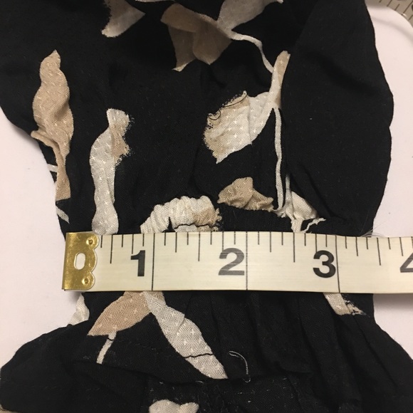 Floral Print Blouse with Ruffles high/low Small - Picture 9 of 11